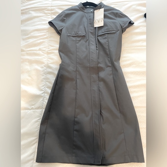 Dresses & Skirts - ZARA Zip up dress